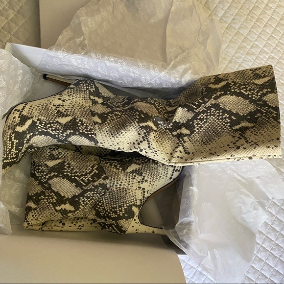 Steve Madden Shoes - Steve Madden faux snakeskin boots.
